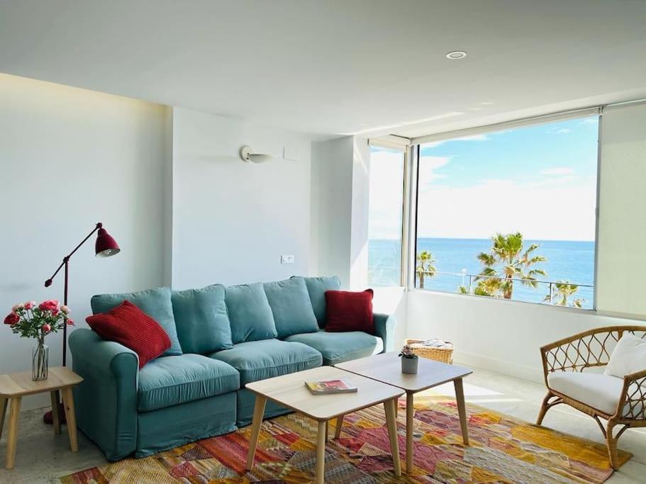 Moderno Y Completo Apartamento Frente Al Mar Málaga Buitenkant foto