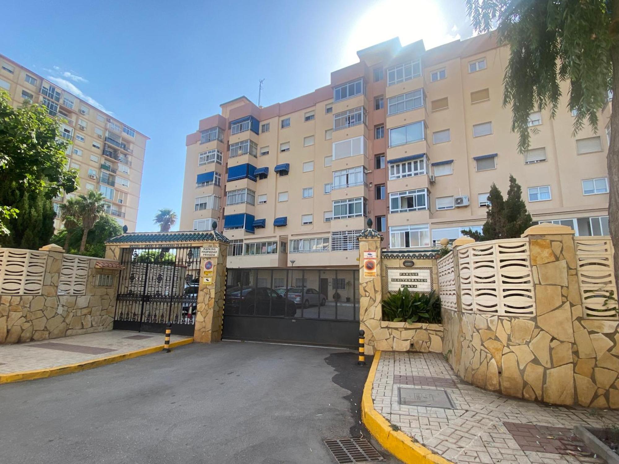 Moderno Y Completo Apartamento Frente Al Mar Málaga Buitenkant foto